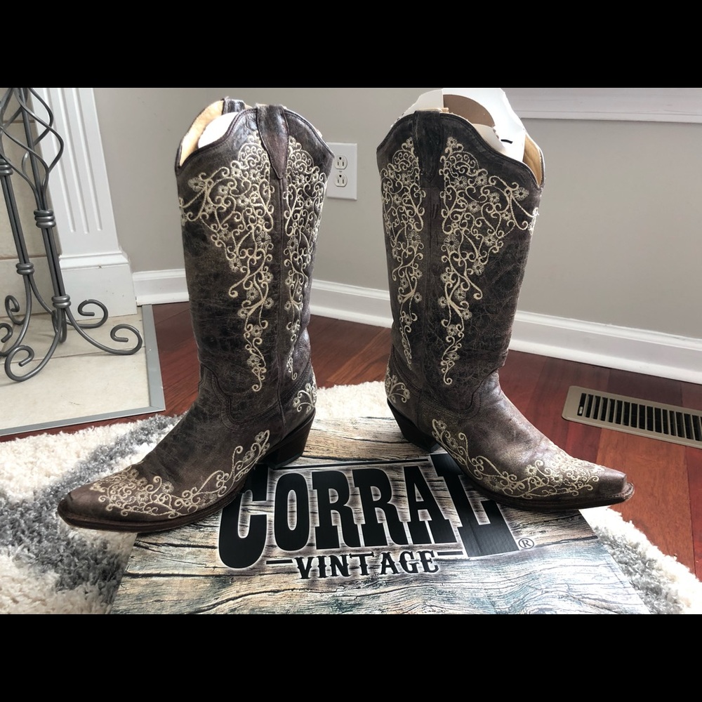 Corral Vintage Cowboy Boots Size 10